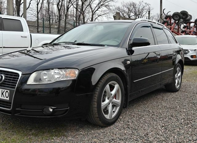 Черный Ауди А4, объемом двигателя 2 л и пробегом 226 тыс. км за 5999 $, фото 1 на Automoto.ua