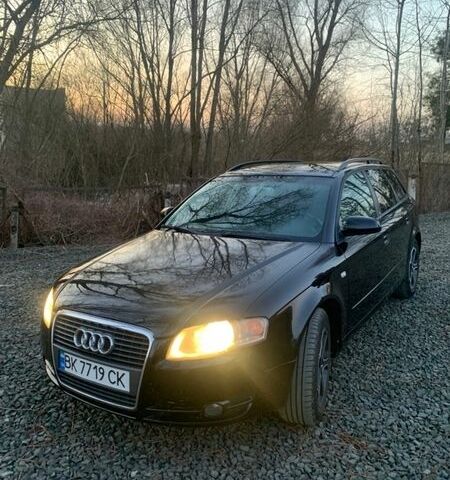 Черный Ауди А4, объемом двигателя 2 л и пробегом 502 тыс. км за 6000 $, фото 1 на Automoto.ua