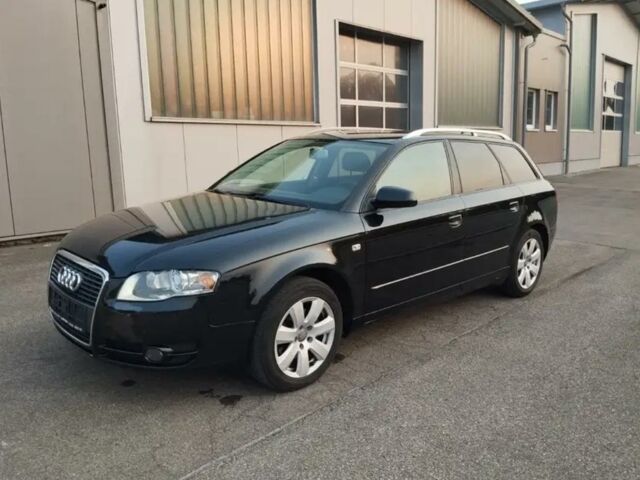 Чорний Ауді А4, об'ємом двигуна 2 л та пробігом 300 тис. км за 1350 $, фото 1 на Automoto.ua