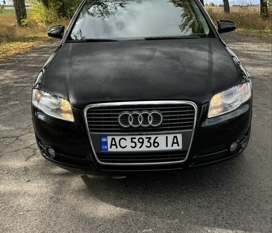 Черный Ауди А4, объемом двигателя 2 л и пробегом 250 тыс. км за 4809 $, фото 1 на Automoto.ua