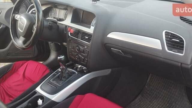 Чорний Ауді А4, об'ємом двигуна 2 л та пробігом 300 тис. км за 8000 $, фото 1 на Automoto.ua