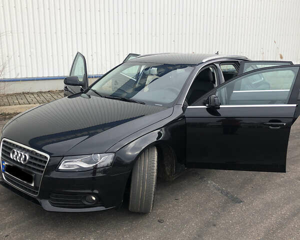 Черный Ауди А4, объемом двигателя 1.8 л и пробегом 166 тыс. км за 12500 $, фото 1 на Automoto.ua