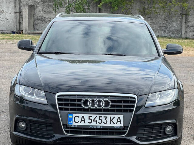 Чорний Ауді А4, об'ємом двигуна 2 л та пробігом 207 тис. км за 8600 $, фото 1 на Automoto.ua