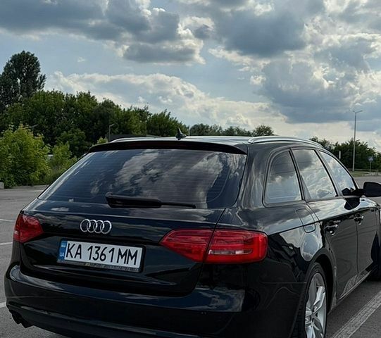 Черный Ауди А4, объемом двигателя 2.01 л и пробегом 313 тыс. км за 11500 $, фото 1 на Automoto.ua