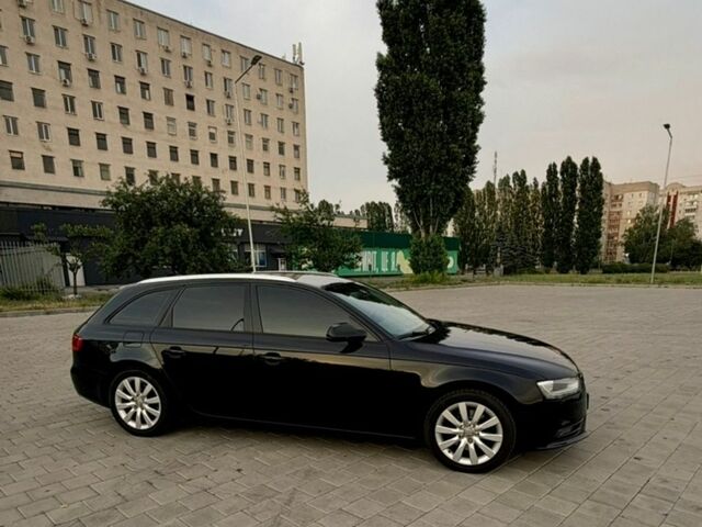 Чорний Ауді А4, об'ємом двигуна 1.8 л та пробігом 258 тис. км за 9900 $, фото 1 на Automoto.ua