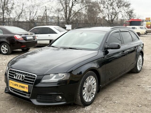 Черный Ауди А4, объемом двигателя 2 л и пробегом 211 тыс. км за 9800 $, фото 1 на Automoto.ua