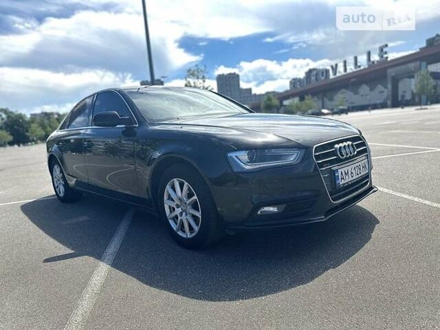 Черный Ауди А4, объемом двигателя 1.8 л и пробегом 210 тыс. км за 14000 $, фото 1 на Automoto.ua