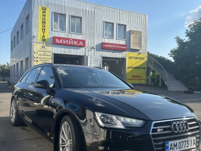 Черный Ауди А4, объемом двигателя 2 л и пробегом 166 тыс. км за 16500 $, фото 1 на Automoto.ua