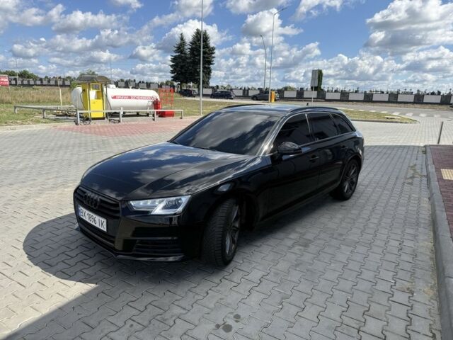 Черный Ауди А4, объемом двигателя 2 л и пробегом 347 тыс. км за 13996 $, фото 1 на Automoto.ua