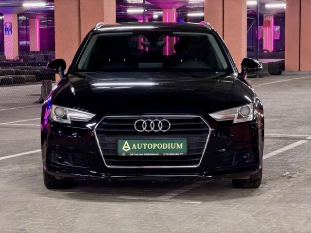 Чорний Ауді А4, об'ємом двигуна 2 л та пробігом 218 тис. км за 16500 $, фото 1 на Automoto.ua