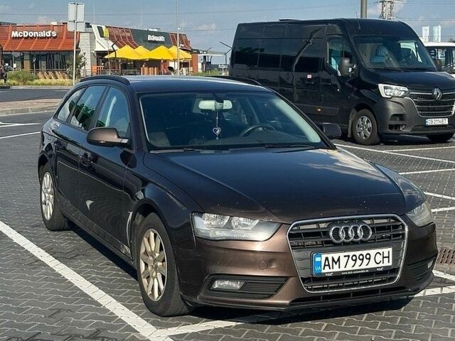 Коричневый Ауди А4, объемом двигателя 2 л и пробегом 290 тыс. км за 10499 $, фото 1 на Automoto.ua