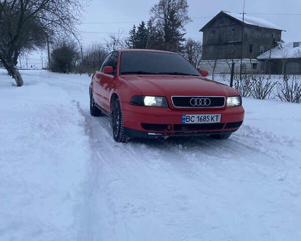 Червоний Ауді А4, об'ємом двигуна 1.6 л та пробігом 300 тис. км за 2999 $, фото 1 на Automoto.ua