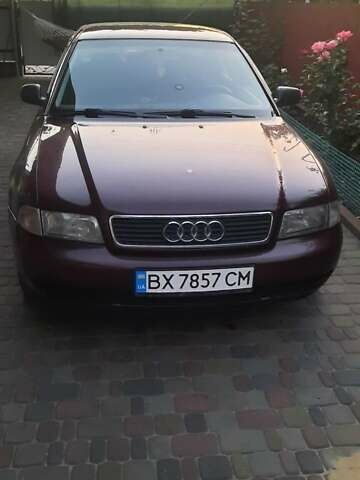 Красный Ауди А4, объемом двигателя 1.8 л и пробегом 255 тыс. км за 3500 $, фото 1 на Automoto.ua