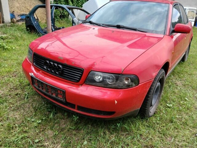 Красный Ауди А4, объемом двигателя 0 л и пробегом 250 тыс. км за 559 $, фото 1 на Automoto.ua