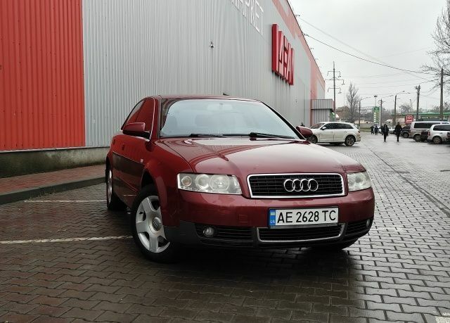 Червоний Ауді А4, об'ємом двигуна 1.8 л та пробігом 240 тис. км за 5850 $, фото 1 на Automoto.ua