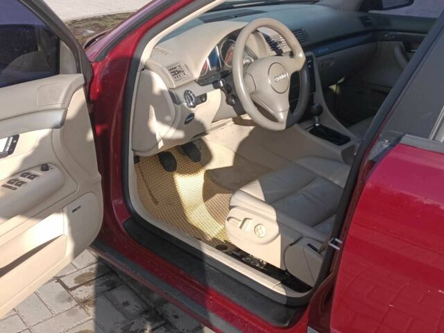 Красный Ауди А4, объемом двигателя 1.8 л и пробегом 268 тыс. км за 5700 $, фото 1 на Automoto.ua