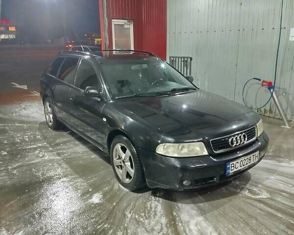 Красный Ауди А4, объемом двигателя 1.8 л и пробегом 275 тыс. км за 3555 $, фото 1 на Automoto.ua