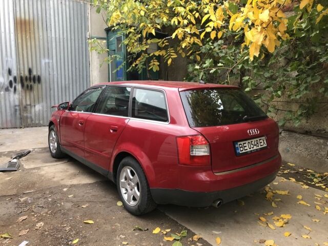 Красный Ауди А4, объемом двигателя 2 л и пробегом 300 тыс. км за 1500 $, фото 1 на Automoto.ua
