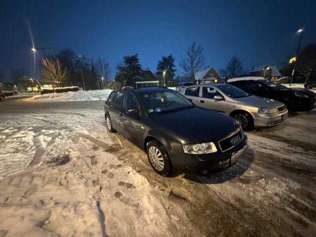 Красный Ауди А4, объемом двигателя 1.9 л и пробегом 270 тыс. км за 1250 $, фото 1 на Automoto.ua