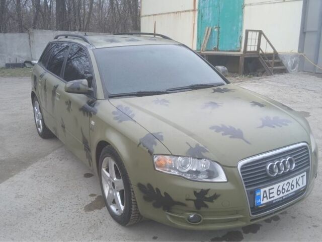 Красный Ауди А4, объемом двигателя 2 л и пробегом 280 тыс. км за 5500 $, фото 1 на Automoto.ua