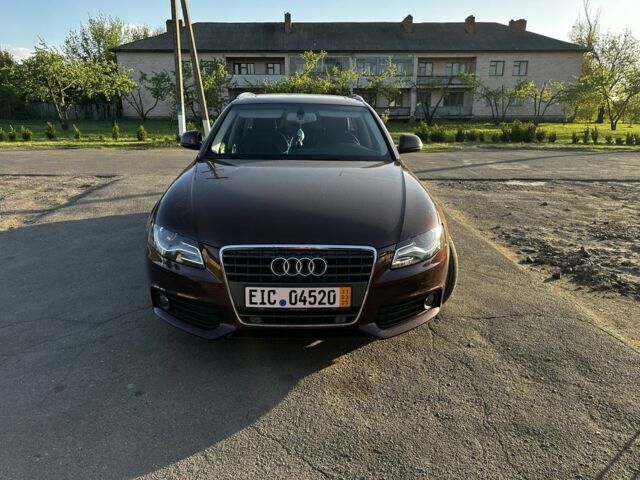 Червоний Ауді А4, об'ємом двигуна 1.8 л та пробігом 230 тис. км за 9000 $, фото 1 на Automoto.ua