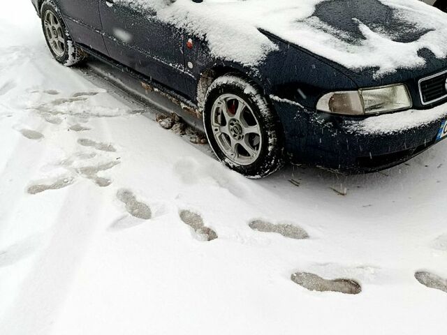 Ауді А4, об'ємом двигуна 1.9 л та пробігом 400 тис. км за 3600 $, фото 1 на Automoto.ua