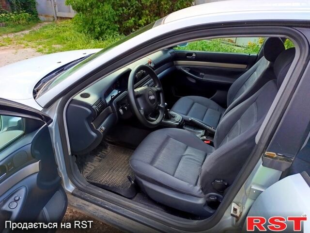 Ауди А4, объемом двигателя 1.6 л и пробегом 363 тыс. км за 2900 $, фото 1 на Automoto.ua