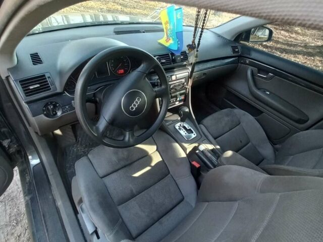 Ауди А4, объемом двигателя 2 л и пробегом 300 тыс. км за 2750 $, фото 1 на Automoto.ua