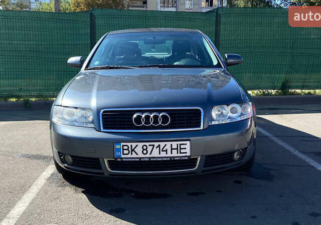 Ауді А4, об'ємом двигуна 1.6 л та пробігом 289 тис. км за 5400 $, фото 1 на Automoto.ua