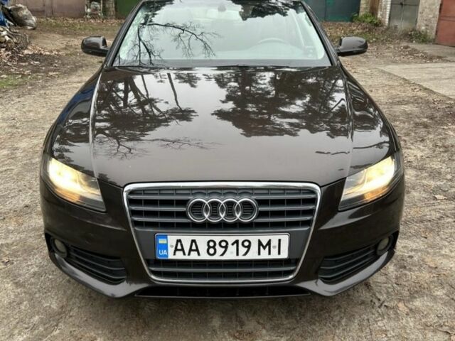 Ауді А4, об'ємом двигуна 2 л та пробігом 196 тис. км за 12600 $, фото 1 на Automoto.ua
