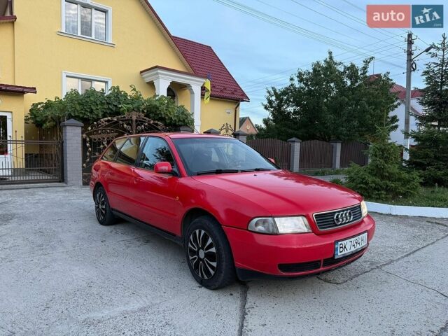 Ауди А4, объемом двигателя 1.8 л и пробегом 380 тыс. км за 2200 $, фото 1 на Automoto.ua