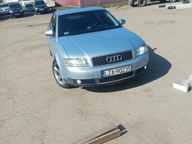 Серый Ауди А4, объемом двигателя 2 л и пробегом 363 тыс. км за 2000 $, фото 1 на Automoto.ua