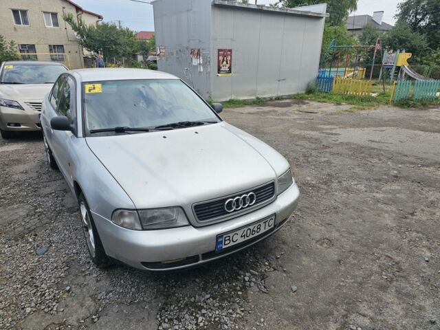 Сірий Ауді А4, об'ємом двигуна 1.8 л та пробігом 250 тис. км за 1899 $, фото 1 на Automoto.ua