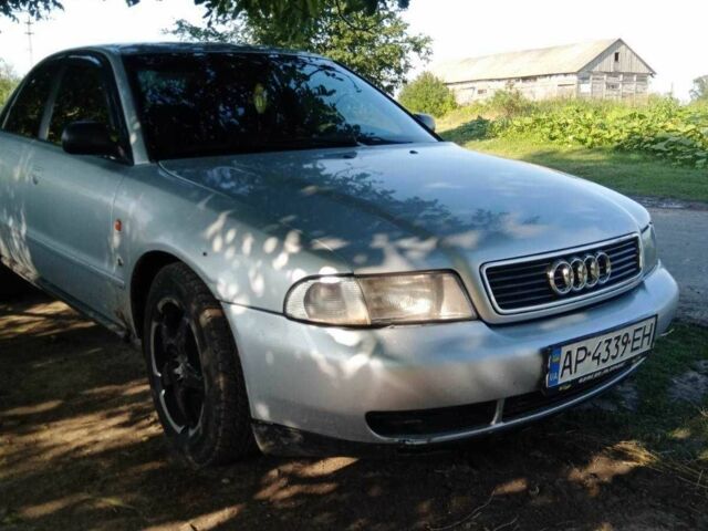 Сірий Ауді А4, об'ємом двигуна 1.8 л та пробігом 350 тис. км за 1188 $, фото 1 на Automoto.ua