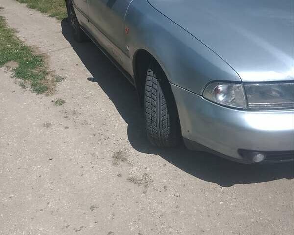 Серый Ауди А4, объемом двигателя 2.6 л и пробегом 242 тыс. км за 2250 $, фото 1 на Automoto.ua