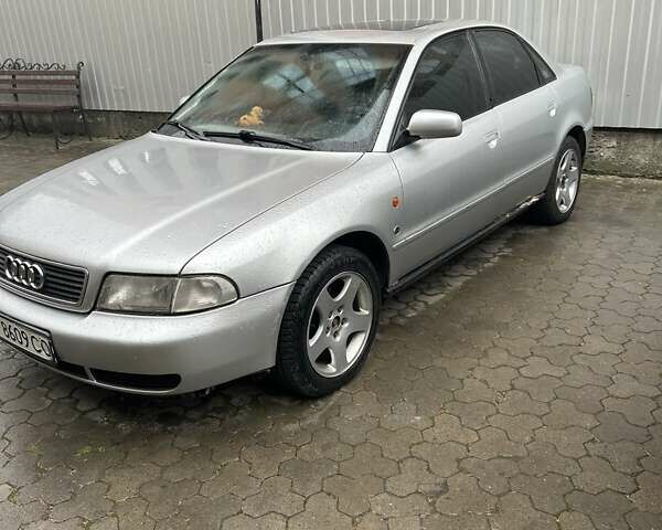 Серый Ауди А4, объемом двигателя 0 л и пробегом 298 тыс. км за 4500 $, фото 1 на Automoto.ua