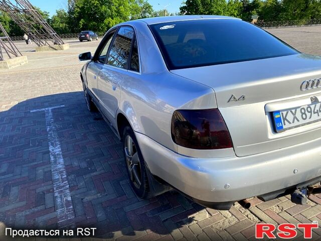 Серый Ауди А4, объемом двигателя 2.8 л и пробегом 200 тыс. км за 2500 $, фото 1 на Automoto.ua