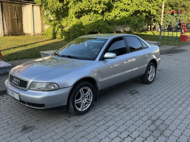 Сірий Ауді А4, об'ємом двигуна 1.8 л та пробігом 2 тис. км за 4628 $, фото 1 на Automoto.ua