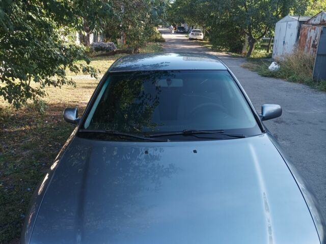 Сірий Ауді А4, об'ємом двигуна 1.8 л та пробігом 495 тис. км за 3500 $, фото 1 на Automoto.ua