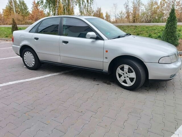 Серый Ауди А4, объемом двигателя 0 л и пробегом 300 тыс. км за 1700 $, фото 1 на Automoto.ua