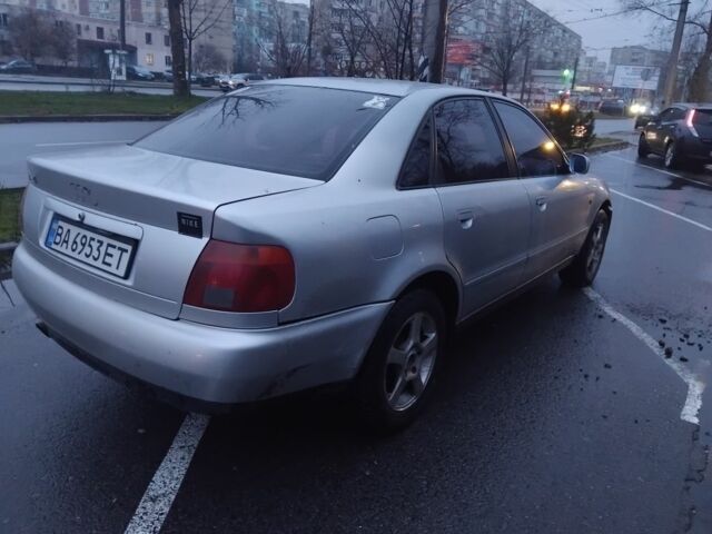 Серый Ауди А4, объемом двигателя 1.8 л и пробегом 100 тыс. км за 2800 $, фото 1 на Automoto.ua