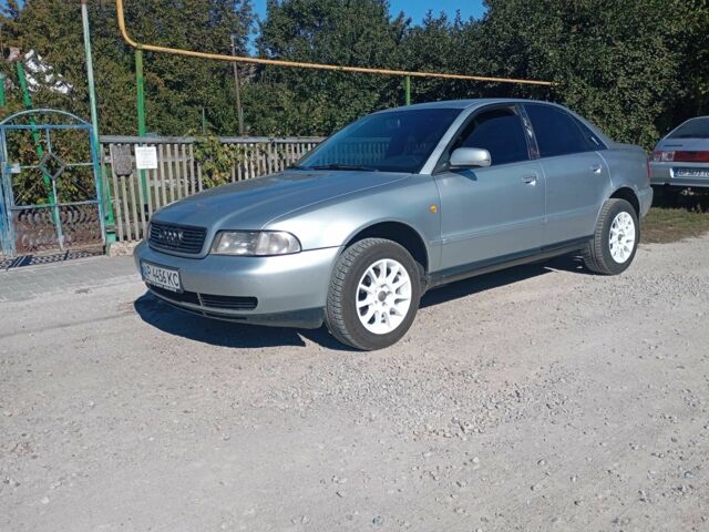 Сірий Ауді А4, об'ємом двигуна 1.6 л та пробігом 455 тис. км за 4216 $, фото 1 на Automoto.ua