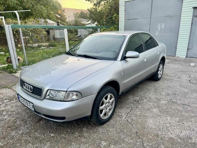 Сірий Ауді А4, об'ємом двигуна 1.6 л та пробігом 400 тис. км за 2812 $, фото 1 на Automoto.ua
