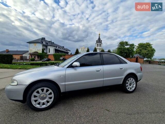 Серый Ауди А4, объемом двигателя 1.6 л и пробегом 326 тыс. км за 4500 $, фото 1 на Automoto.ua