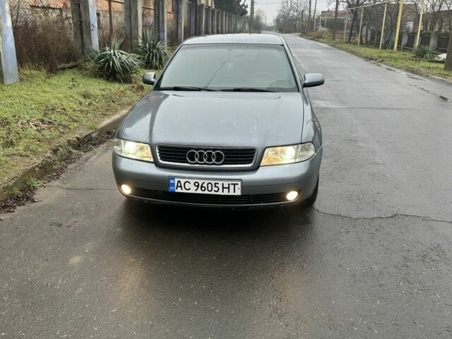 Серый Ауди А4, объемом двигателя 1.8 л и пробегом 254 тыс. км за 4500 $, фото 1 на Automoto.ua
