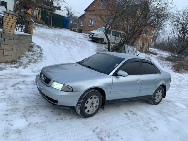 Серый Ауди А4, объемом двигателя 1.8 л и пробегом 317 тыс. км за 3950 $, фото 1 на Automoto.ua