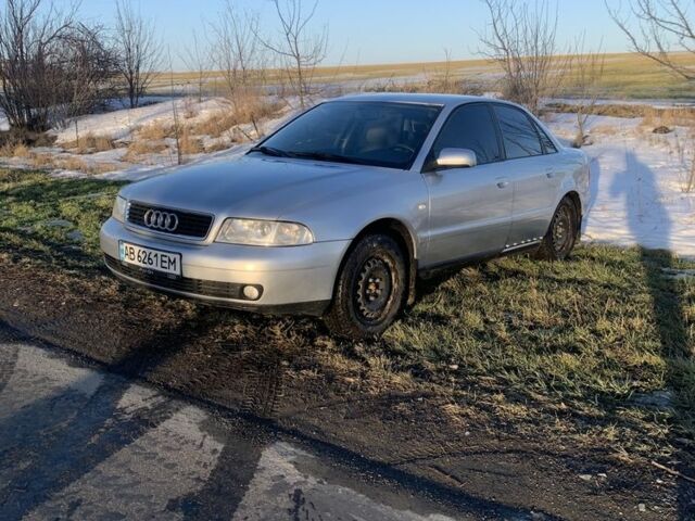 Серый Ауди А4, объемом двигателя 1.6 л и пробегом 299 тыс. км за 4000 $, фото 1 на Automoto.ua