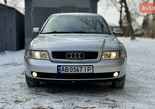 Серый Ауди А4, объемом двигателя 1.8 л и пробегом 284 тыс. км за 4200 $, фото 1 на Automoto.ua