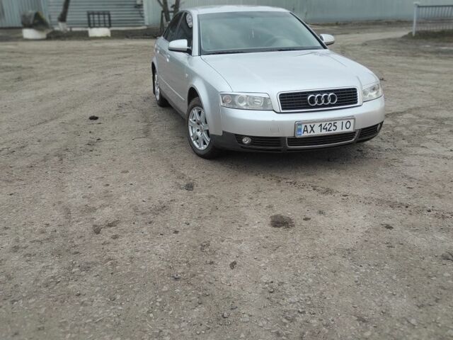 Серый Ауди А4, объемом двигателя 2 л и пробегом 370 тыс. км за 4500 $, фото 1 на Automoto.ua