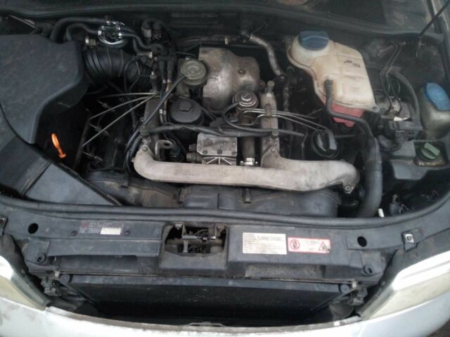 Сірий Ауді А4, об'ємом двигуна 2.5 л та пробігом 1000 тис. км за 1500 $, фото 1 на Automoto.ua